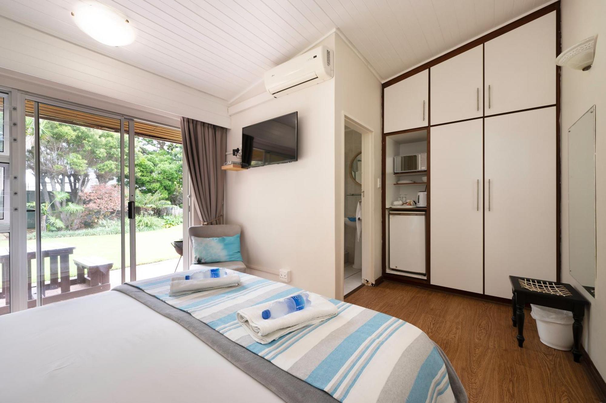 Admirals Lodge Guest House And Brightways Self Catering Apartments Port Elizabeth Esterno foto